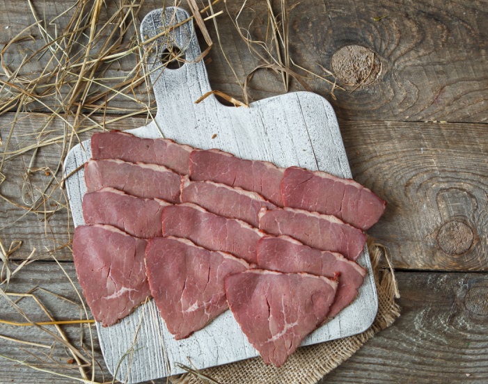 картинка Ветчина из говядины, в нарезке, варёно-копчёная от интернет-магазина BIEN Organic
