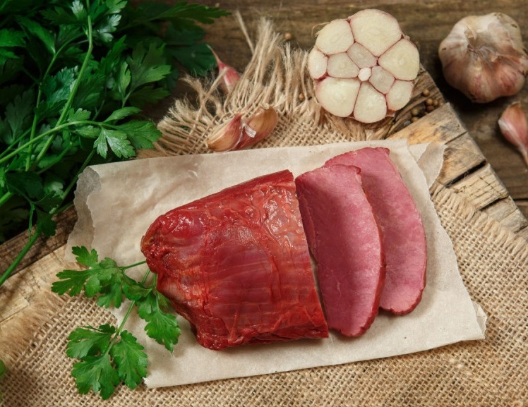 картинка Ветчина из говядины, варёно-копчёная от интернет-магазина BIEN Organic