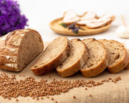 картинка Хлеб "Гречневый", цельнозерновой (1/2 буханки) от интернет-магазина BIEN Organic